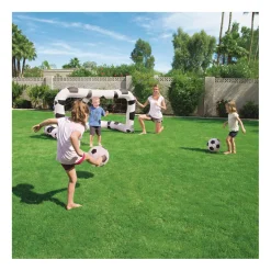 Bestway Playcenter Opblaas Voetbaldoel met 2 Ballen