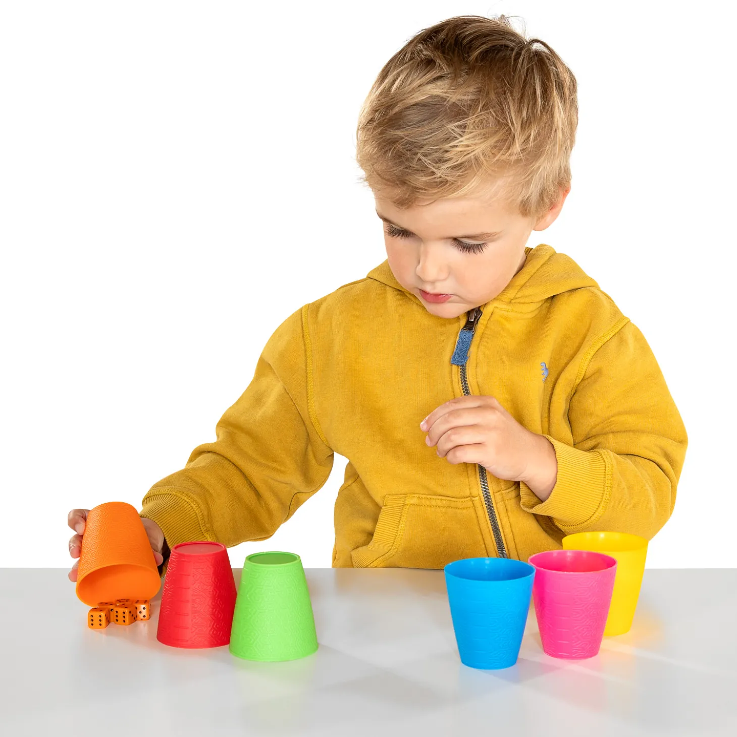 Dobbelspel 6 Cups en 30 Dobbelstenen