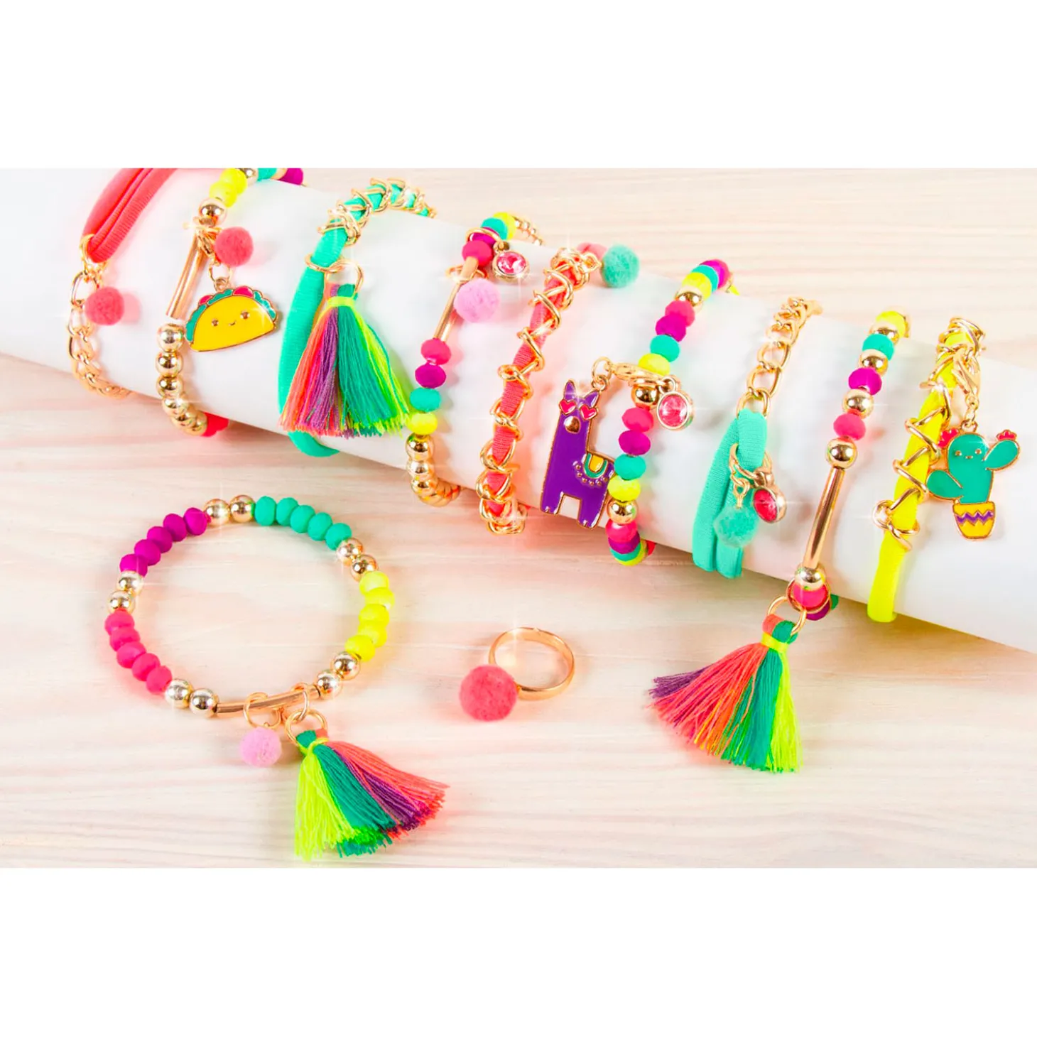 Make It Real - Neon Armbandjes & Bedeltjes