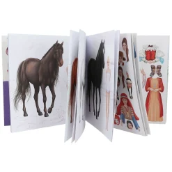 Miss Melody Dress Me Up Around the World Stickerboek