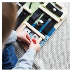 Small Foot - Houten Activiteitenbord Vergrendelingen en Verbindingen