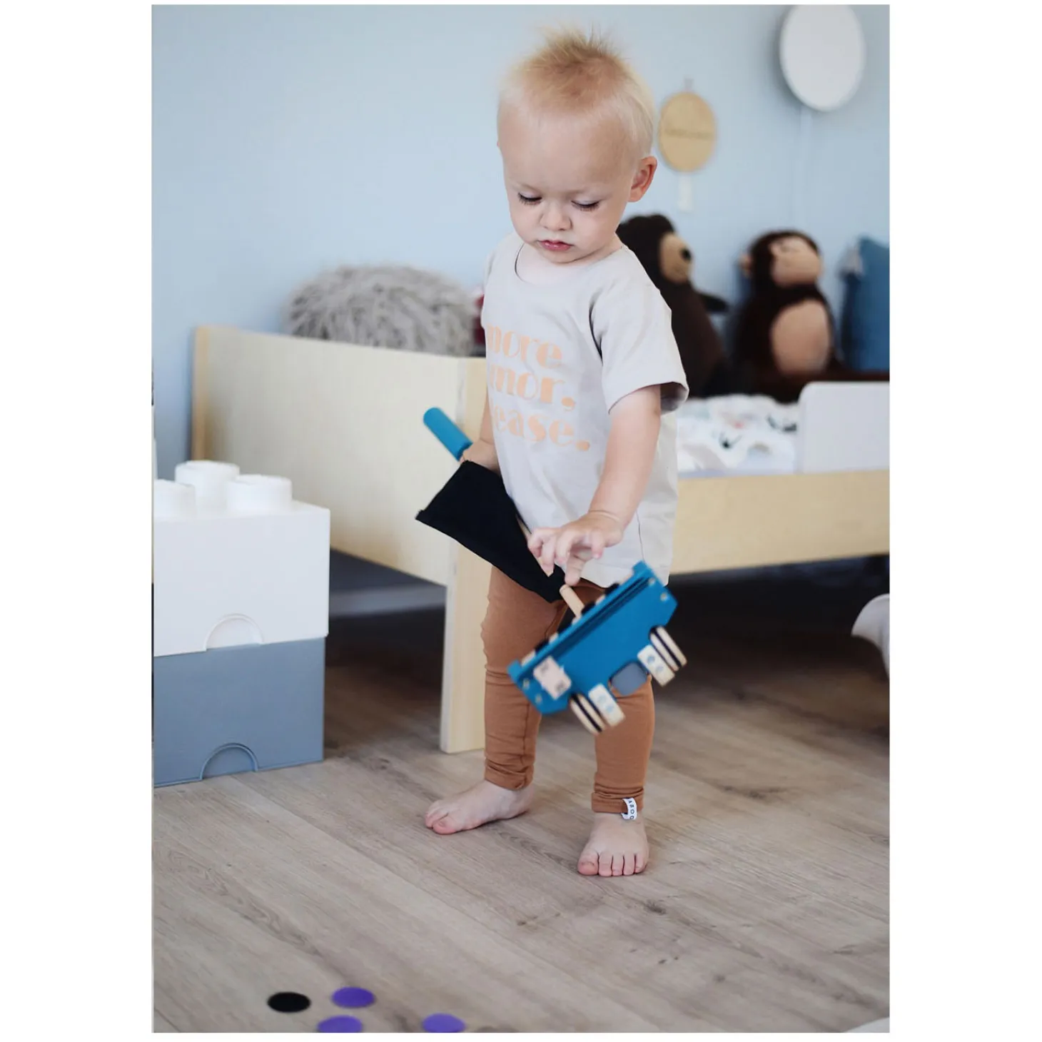 Small Foot - Houten Stofzuiger met Gekleurde Klittenband Stippen, 12dlg.